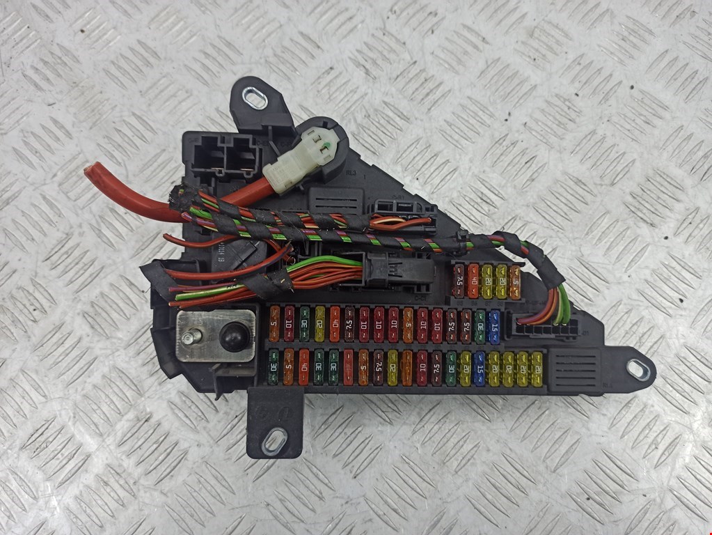 Датчик уровня в бачок омывателя BMW 5er 5 серия E60/E61 2003-2010