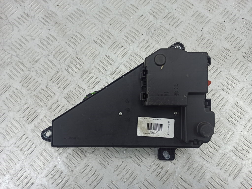 Датчик уровня в бачок омывателя BMW 5er 5 серия E60/E61 2003-2010