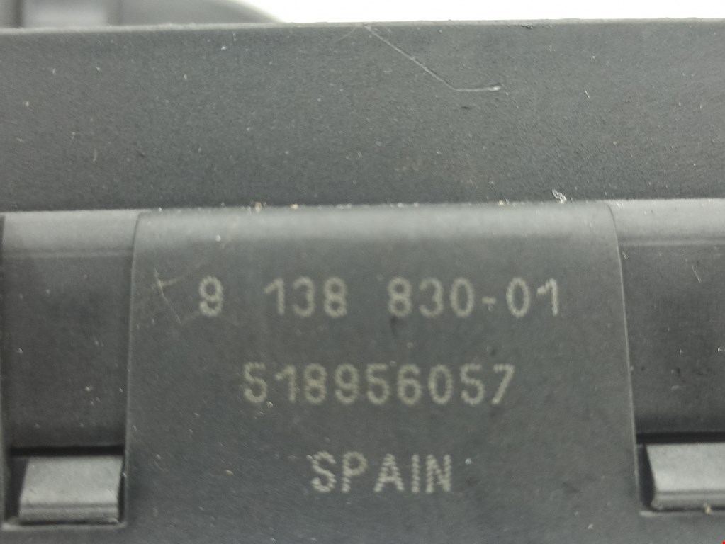 Датчик уровня в бачок омывателя BMW 5er 5 серия E60/E61 2003-2010