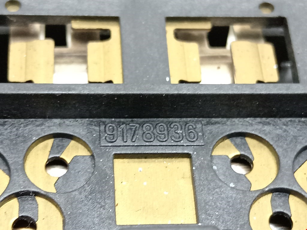 Плафон салонный (салона фонарь) VOLVO XC90 2002-2014