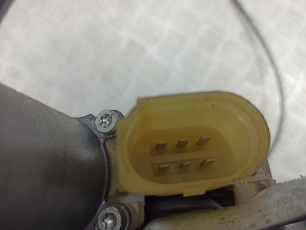 Стеклоподъемник передний правый BMW 6er E63/E64 2003-2011