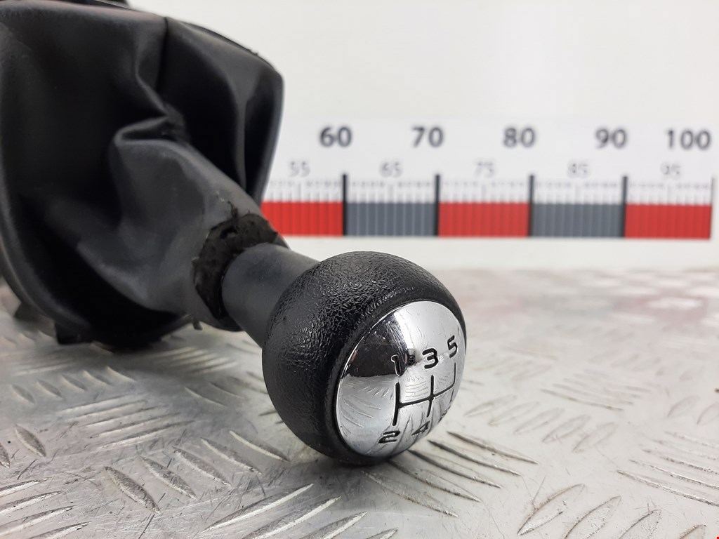 Кулиса (селектор) АКПП/МКПП в салоне PEUGEOT 308 2007-2015