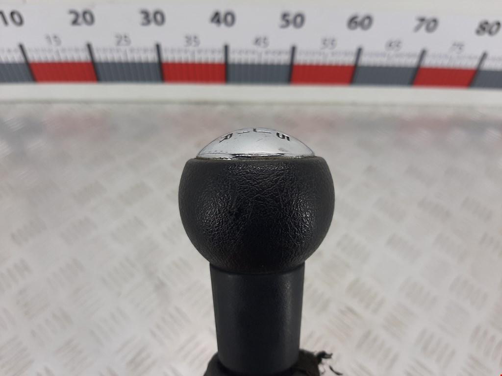 Кулиса (селектор) АКПП/МКПП в салоне PEUGEOT 308 2007-2015