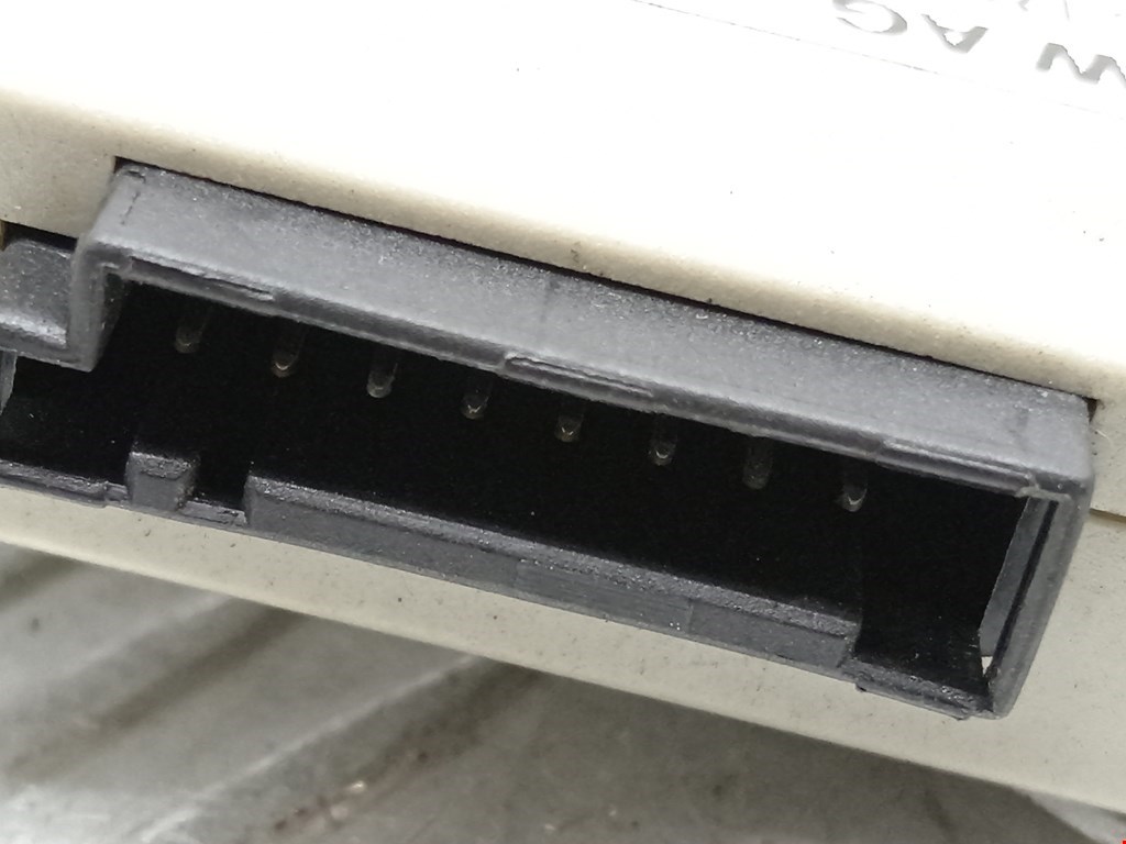 Усилитель антенны BMW 6er E63/E64 2003-2011