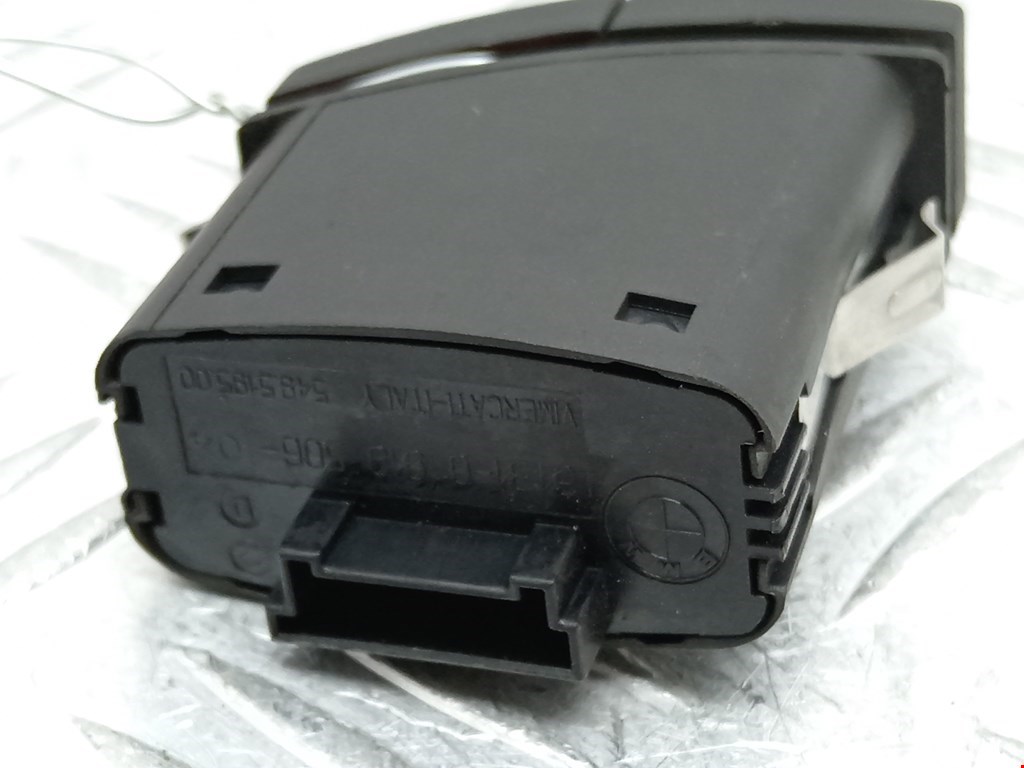 Кнопка аварийной сигнализации (аварийки) BMW 6er E63/E64 2003-2011