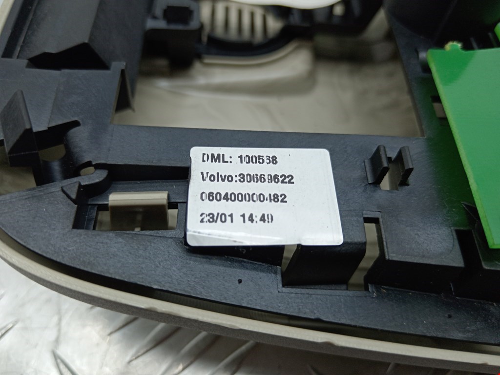 Плафон салонный (салона фонарь) VOLVO XC90 2002-2014