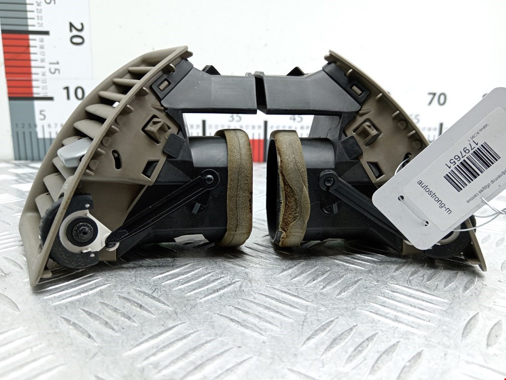 Дефлектор воздушный VOLVO XC90 2002-2014