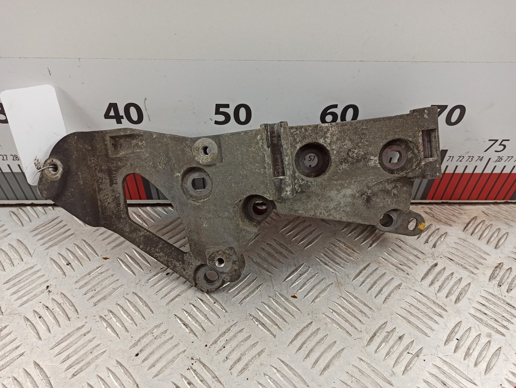 Кронштейн генератора RENAULT Megane II 2002-2009