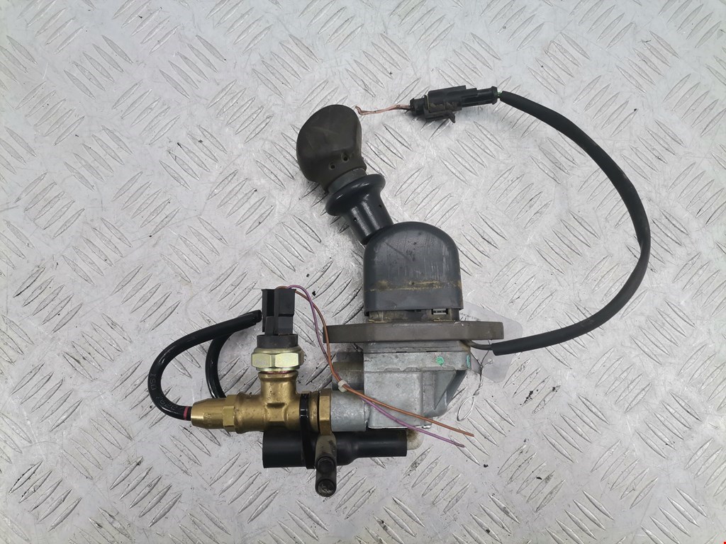 Рычаг стояночного тормоза (ручник) IVECO EuroCargo II 2003-2008