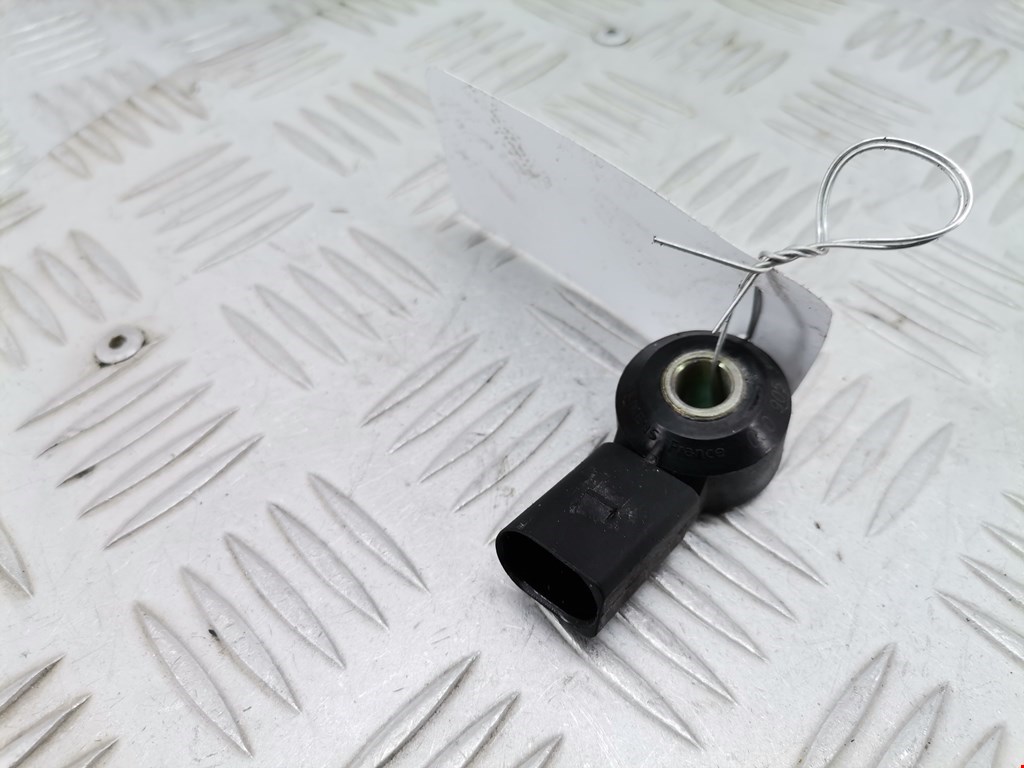 Датчик детонации AUDI A4 B7 2004-2007