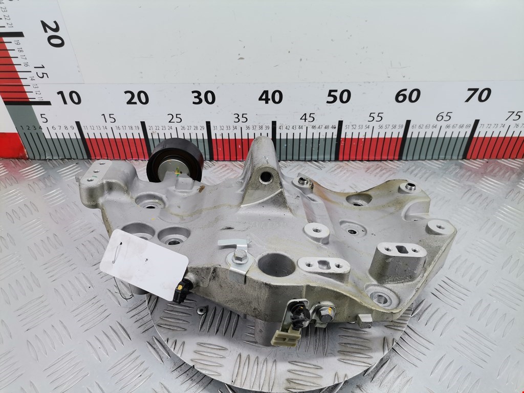 Кронштейн генератора IVECO Daily VI 2014-н.в.