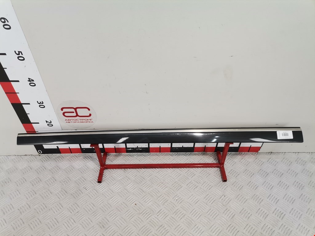 Накладка декоративная (молдинг) двери передней левой Mercedes E-Class (W211) (2002-2009)