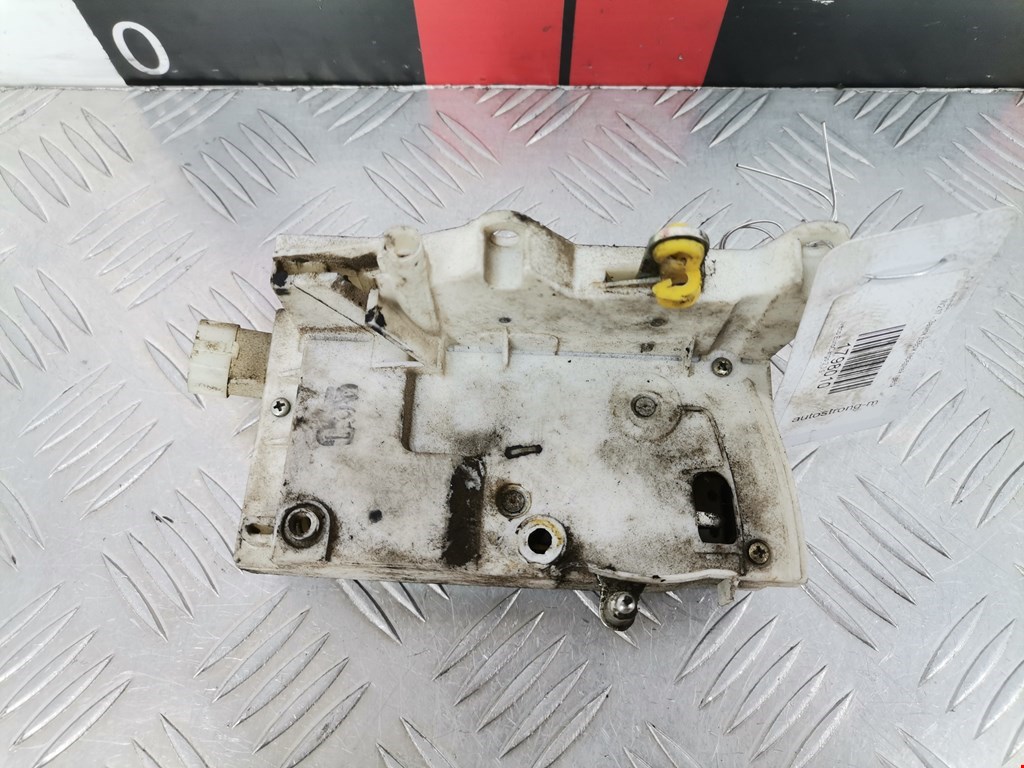 Замок двери передней левой IVECO EuroCargo II 2003-2008