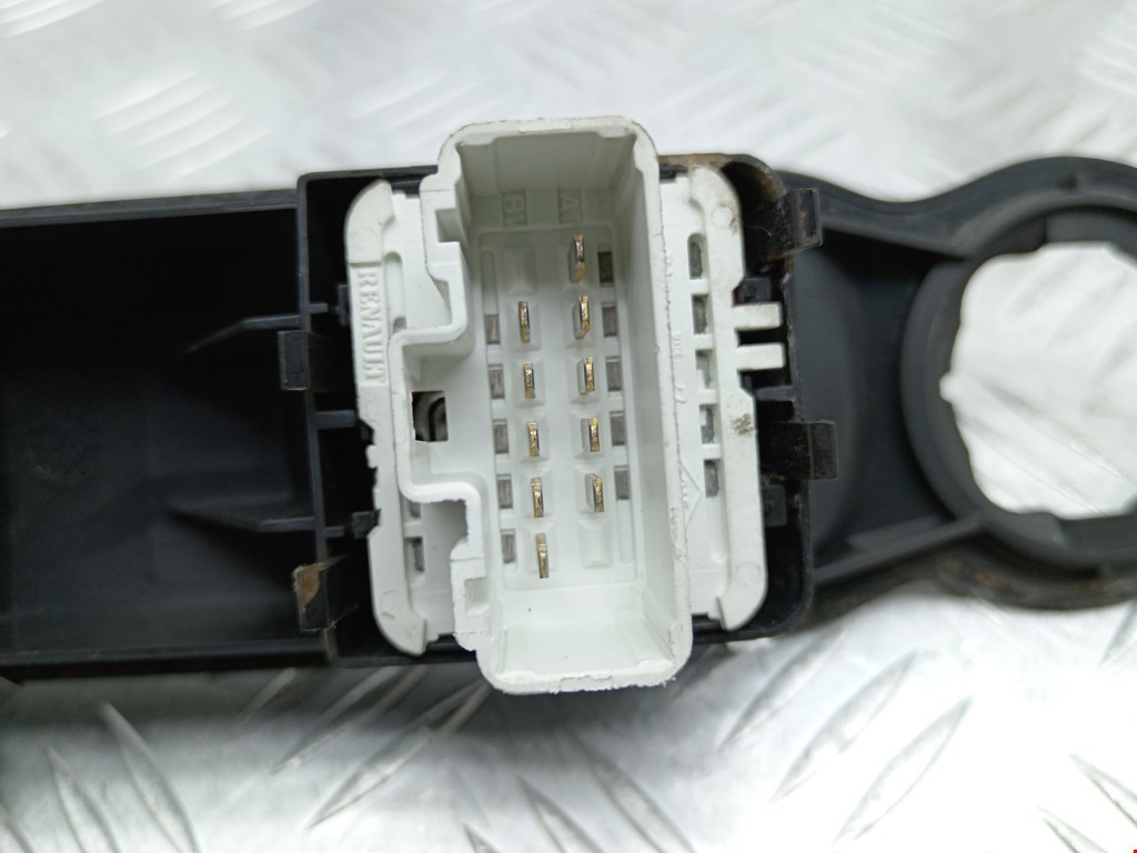 Блок управления стеклоподъемниками RENAULT Modus 2004-2012