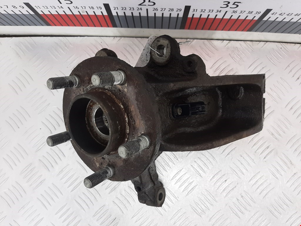 Ступица передняя левая FORD Focus II 2005-2011