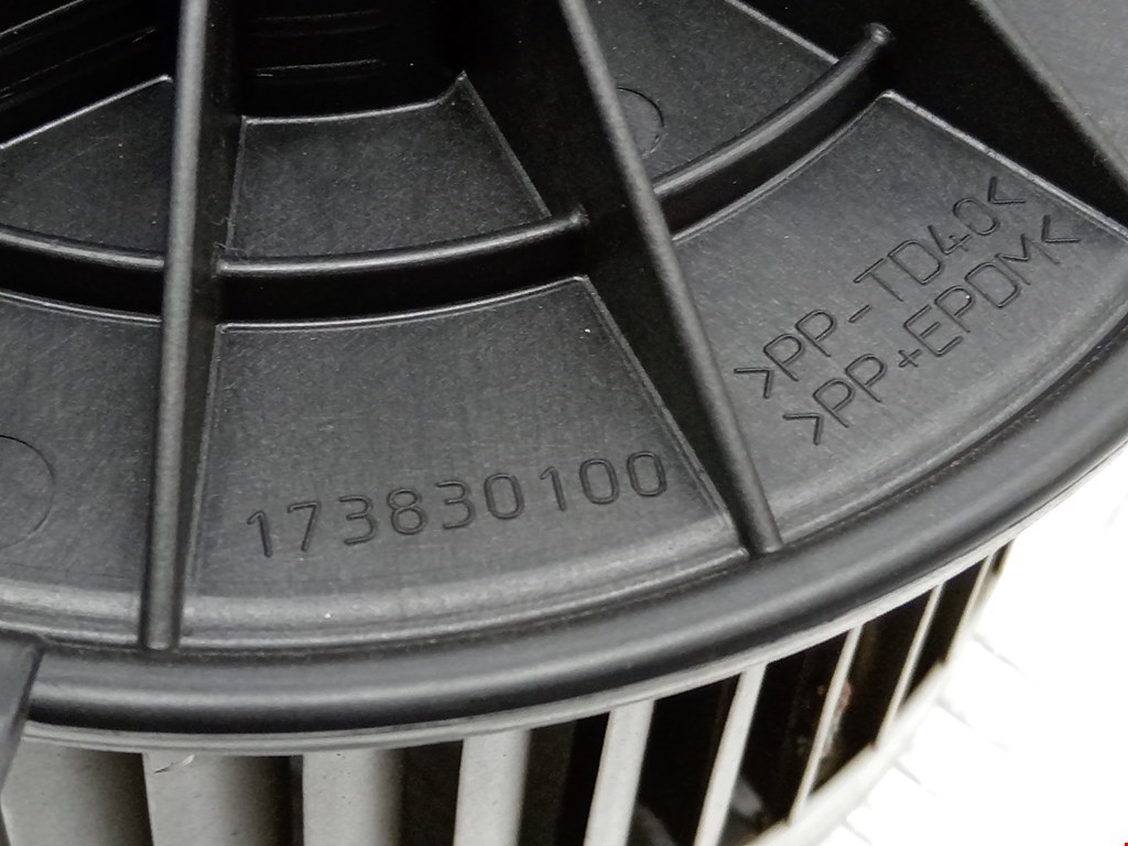 Моторчик (мотор) отопителя салона RENAULT Kangoo 2008-2021