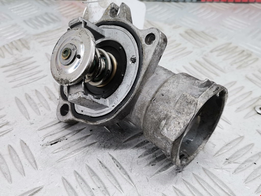 Корпус термостата MERCEDES-BENZ CLS-Class C219 2004-2010