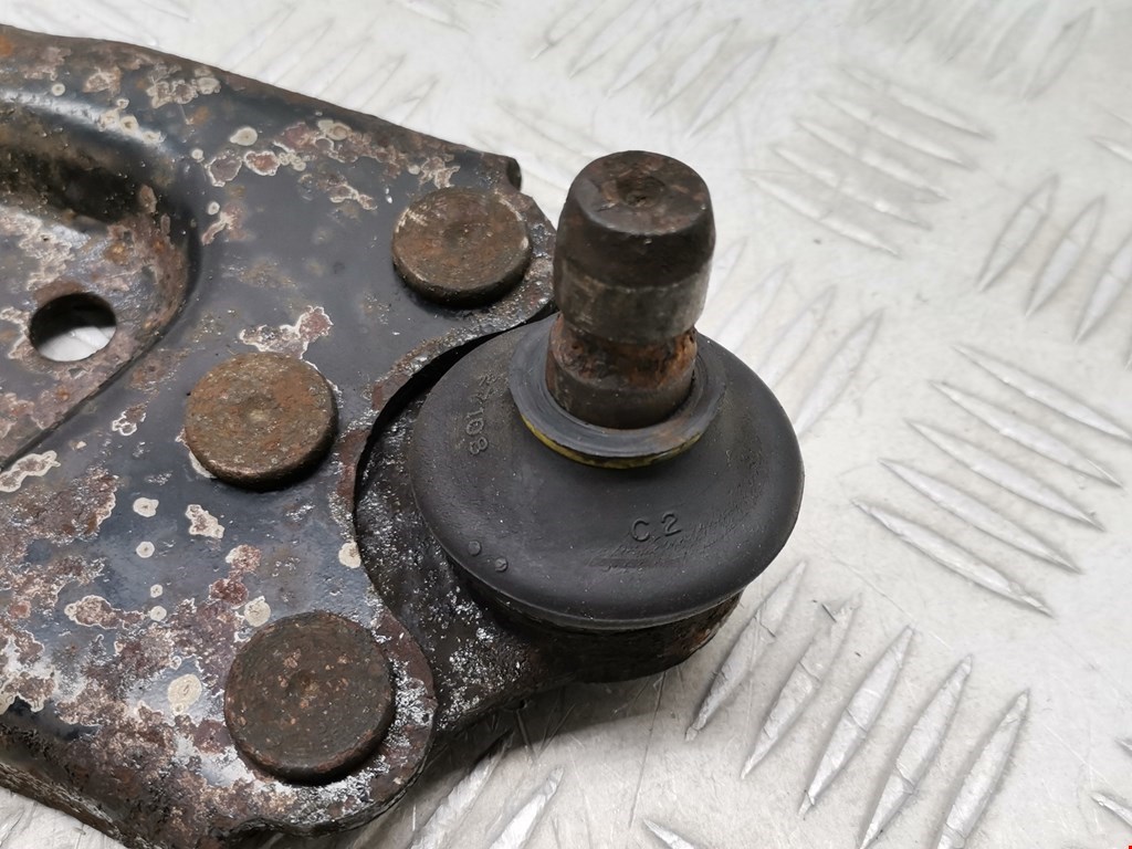 Рычаг передний правый OPEL Corsa C 2000-2006