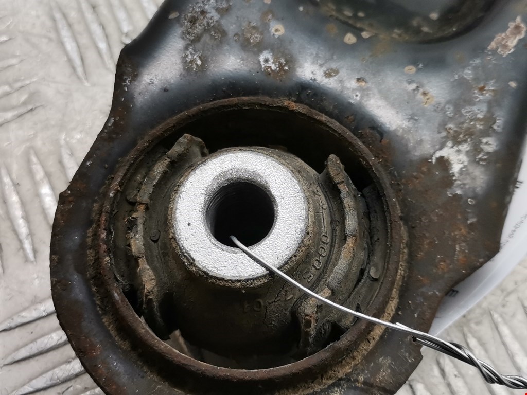 Рычаг передний правый OPEL Corsa C 2000-2006