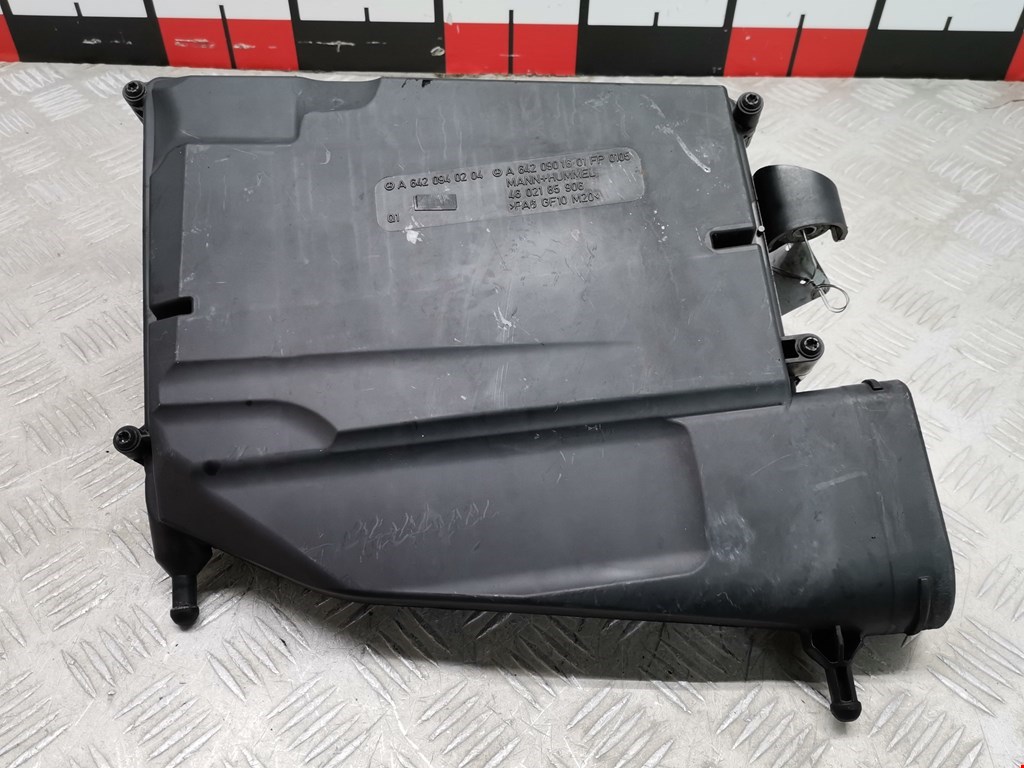 Корпус воздушного фильтра MERCEDES-BENZ CLS-Class C219 2004-2010