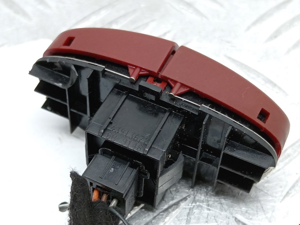Кнопка аварийной сигнализации (аварийки) CITROEN Xsara Picasso 1999-2012