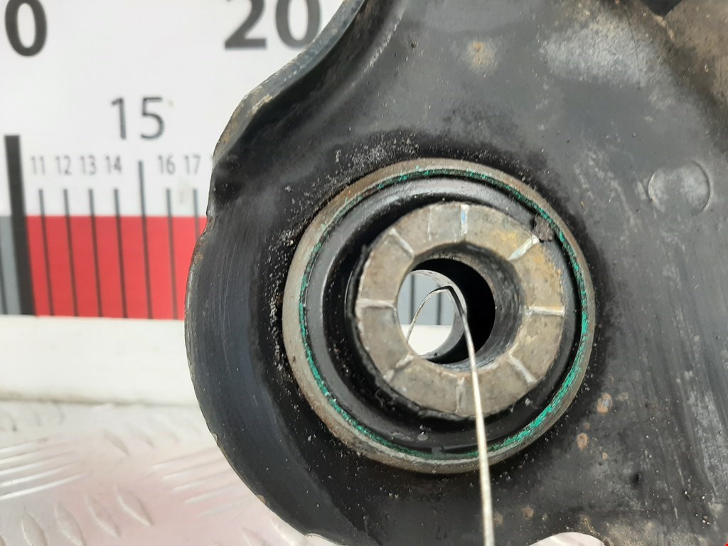 Рычаг передний правый OPEL Vivaro A 2001-2014