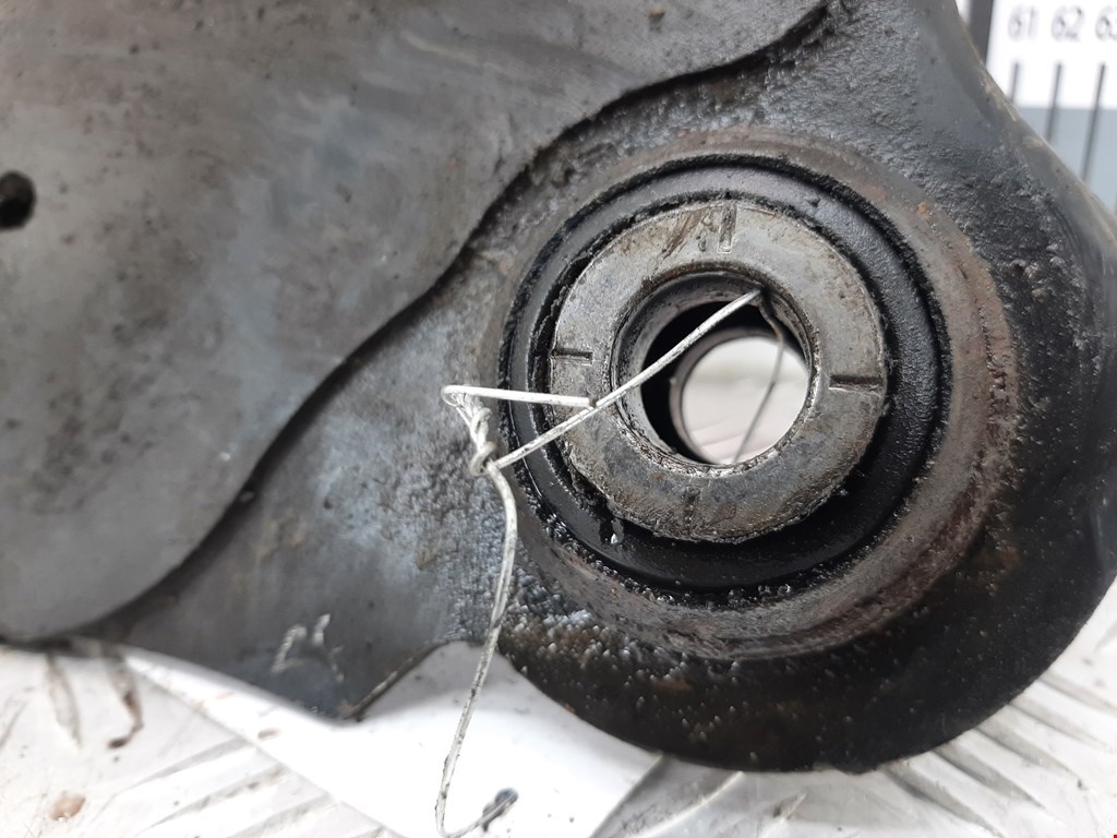 Рычаг передний правый OPEL Vivaro A 2001-2014