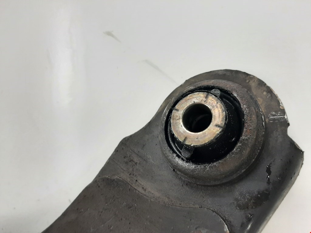 Рычаг передний правый OPEL Vivaro A 2001-2014