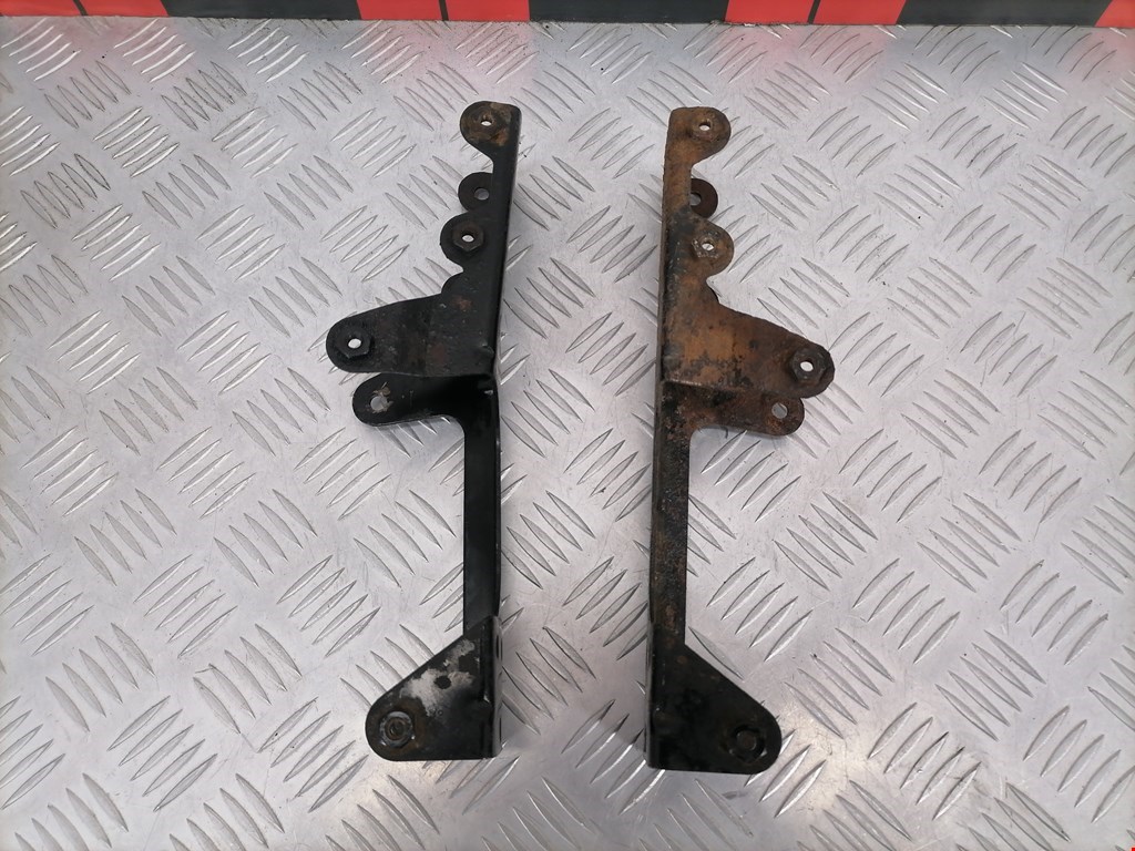 Кронштейн (крепление) радиатора IVECO Daily III 1999-2006