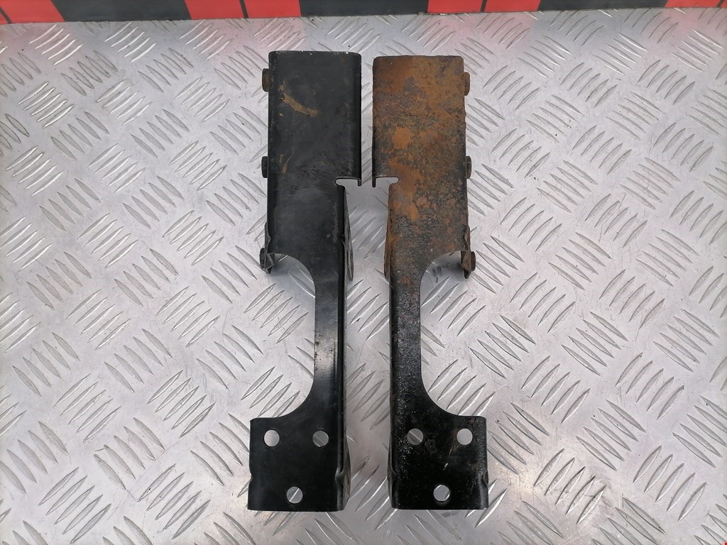 Кронштейн (крепление) радиатора IVECO Daily III 1999-2006