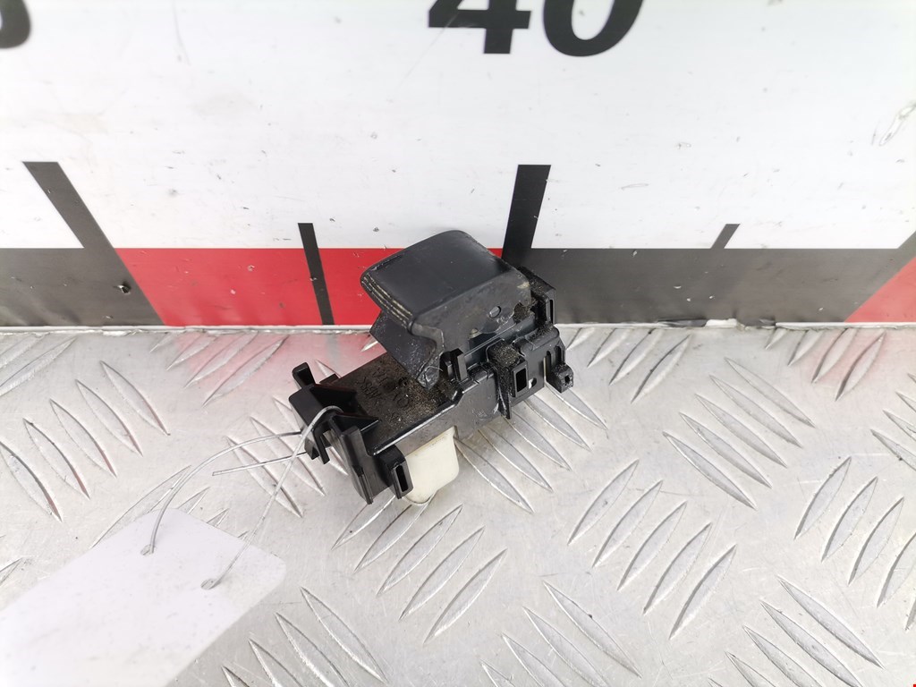 Кнопка стеклоподъемника TOYOTA RAV 4 XA30 2006-2012