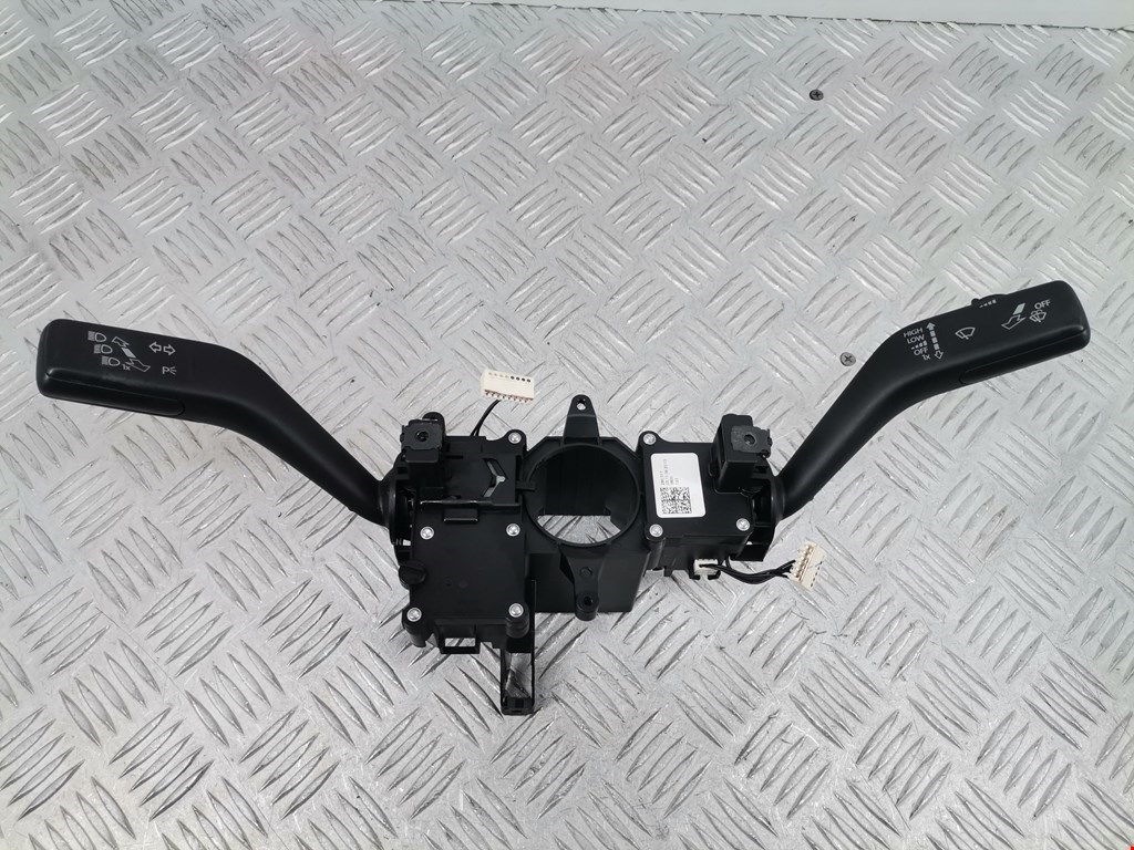 Переключатель поворотов и дворников (стрекоза) Volkswagen Passat CC (2008-2018)
