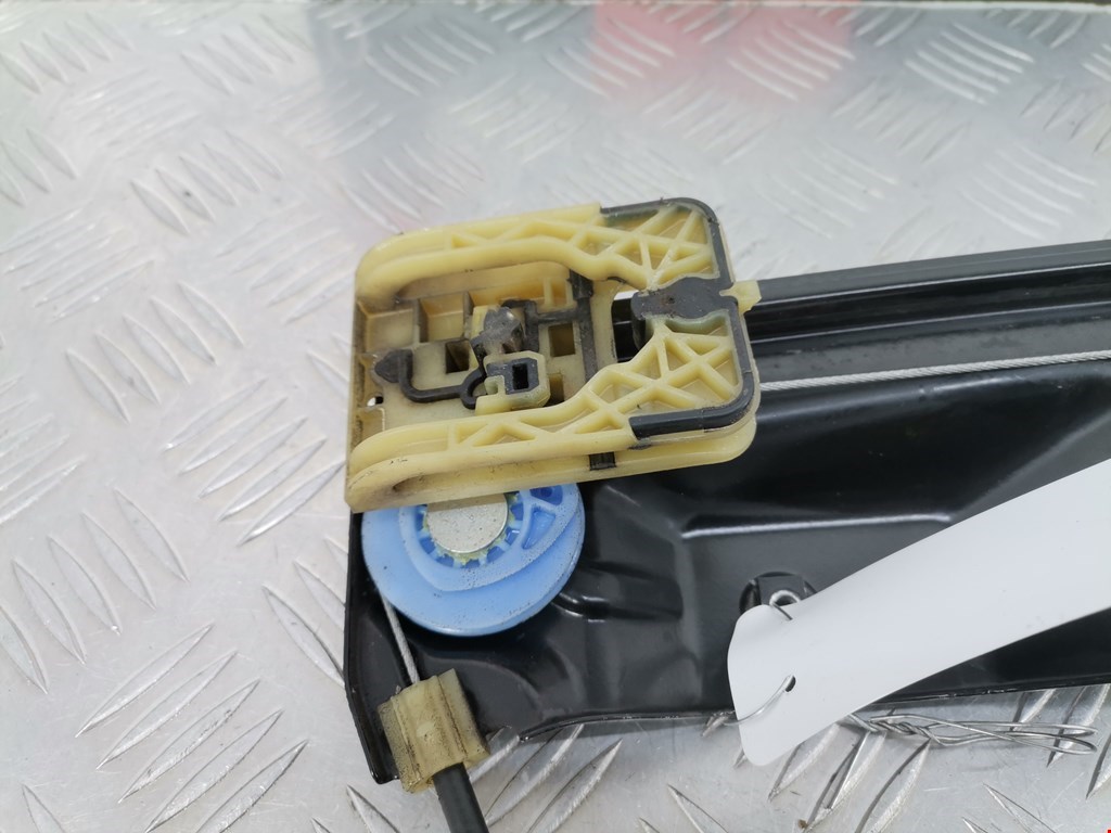 Стеклоподъемник передний левый OPEL Astra J 2009-2017