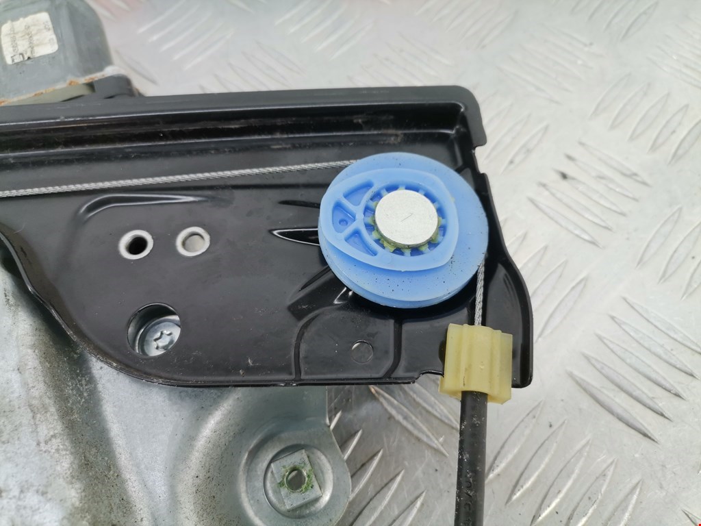 Стеклоподъемник передний левый OPEL Astra J 2009-2017