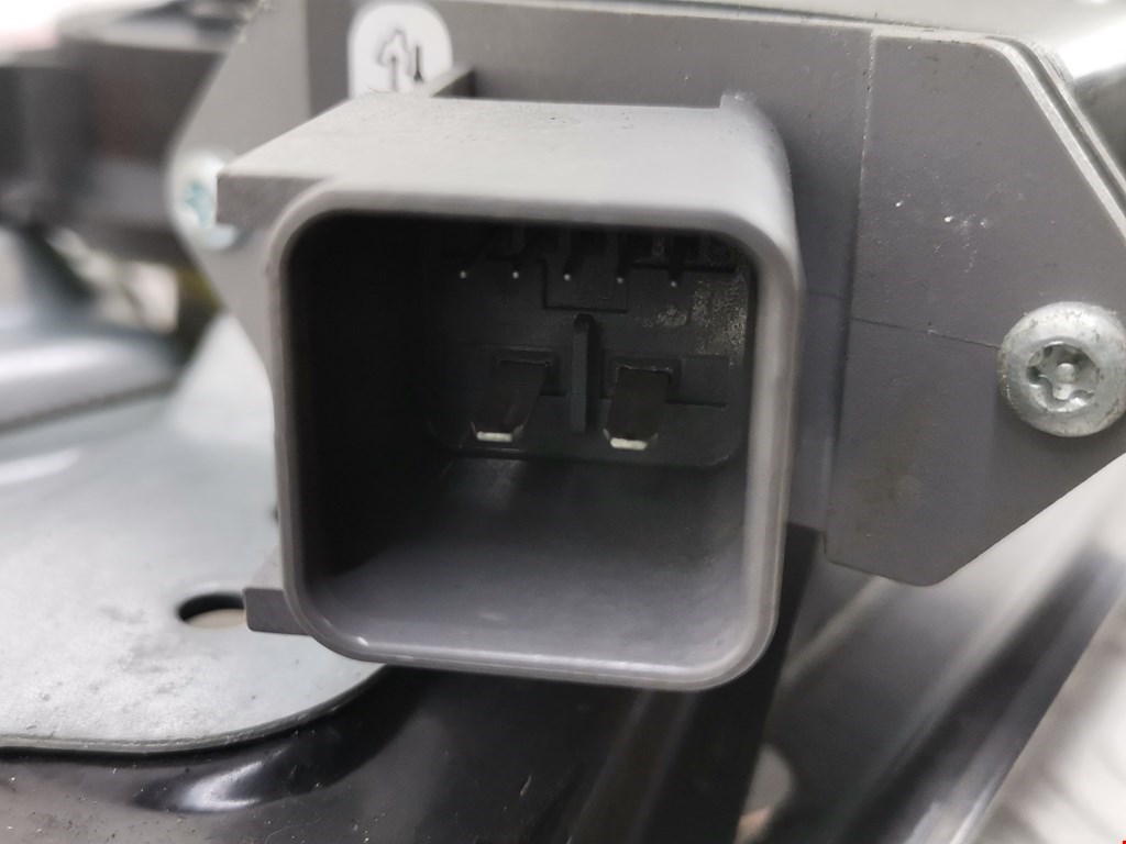 Стеклоподъемник передний левый OPEL Astra J 2009-2017