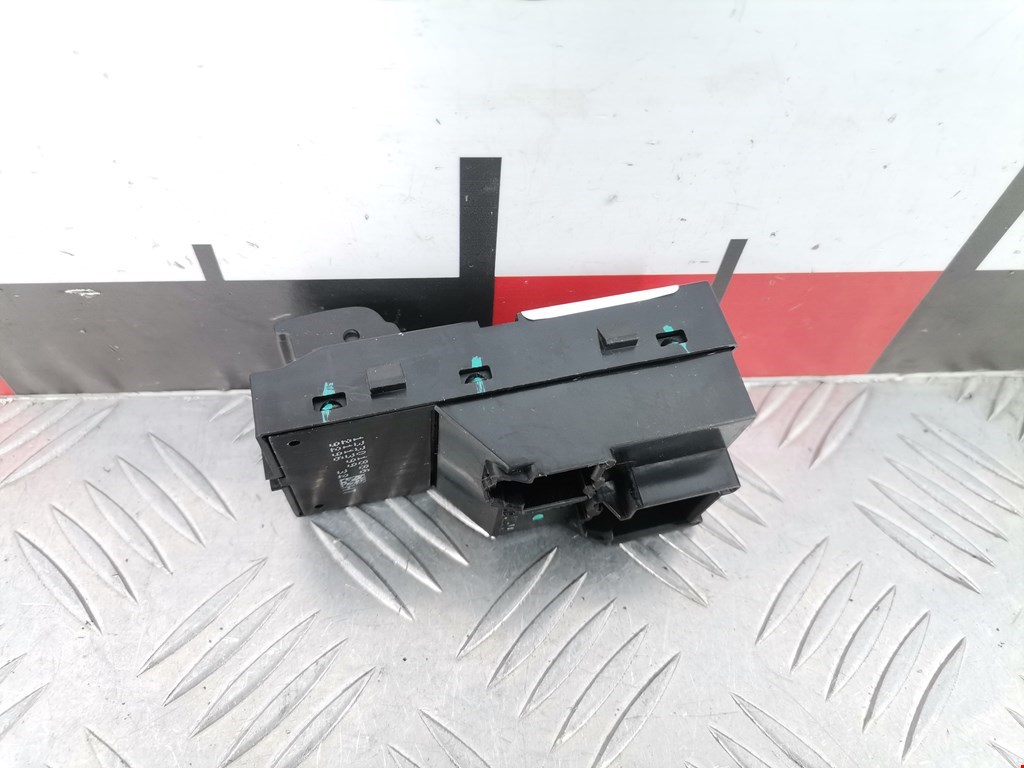 Кнопка стеклоподъемника OPEL Astra J 2009-2017