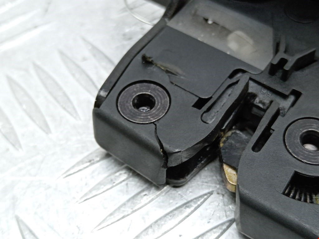 Замок багажника (крышки двери) RENAULT Modus 2004-2012