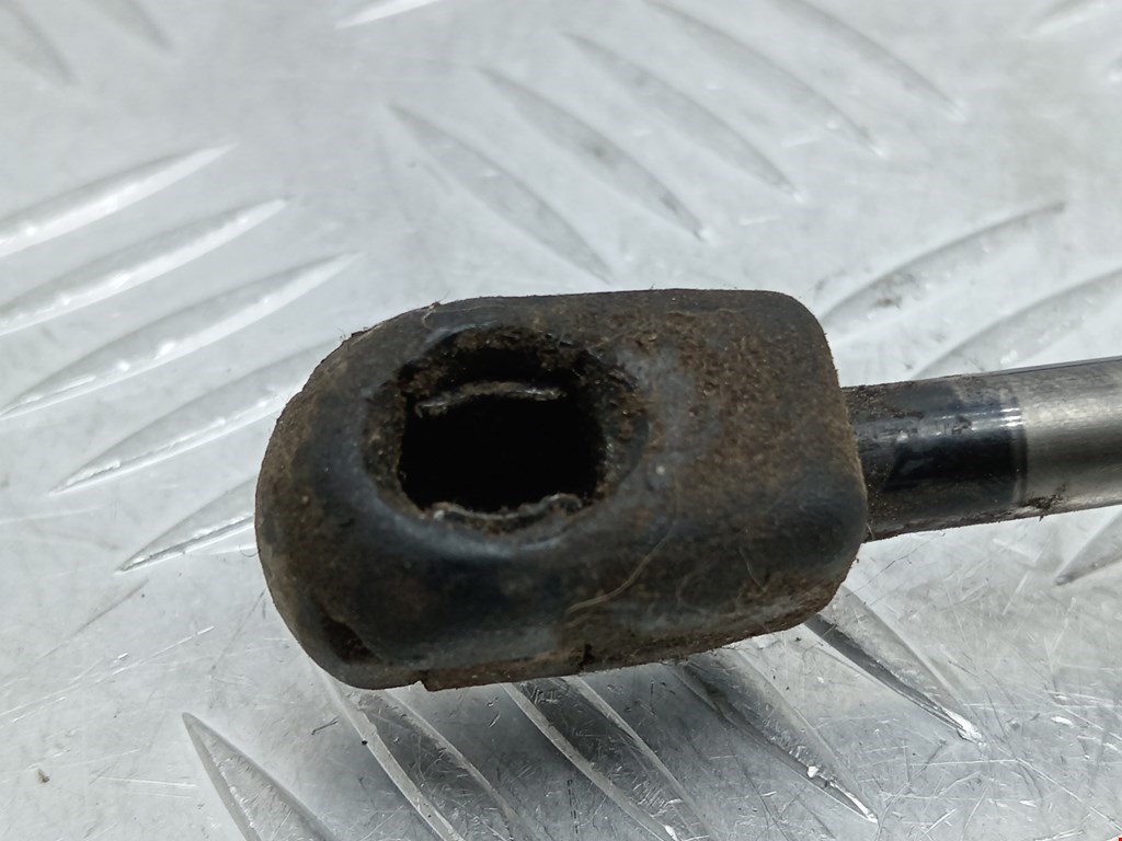 Амортизатор крышки (двери) багажника HYUNDAI Santa Fe SM/ Classic 2000-2012