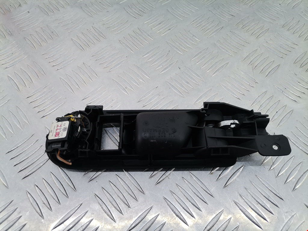 Ручка дверная задняя внутренняя левая VOLKSWAGEN Passat B5 1997-2005