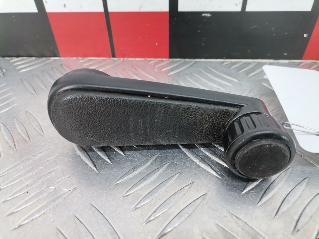 Ручка стеклоподъемника VOLKSWAGEN Polo II 1981-1994