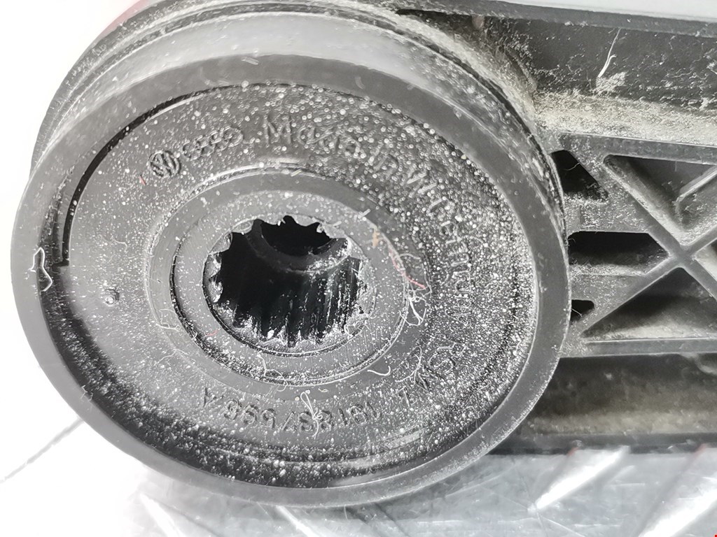 Ручка стеклоподъемника VOLKSWAGEN Polo II 1981-1994