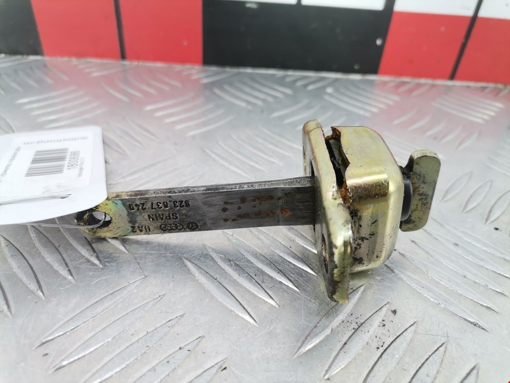 Ограничитель открывания двери VOLKSWAGEN Polo II 1981-1994