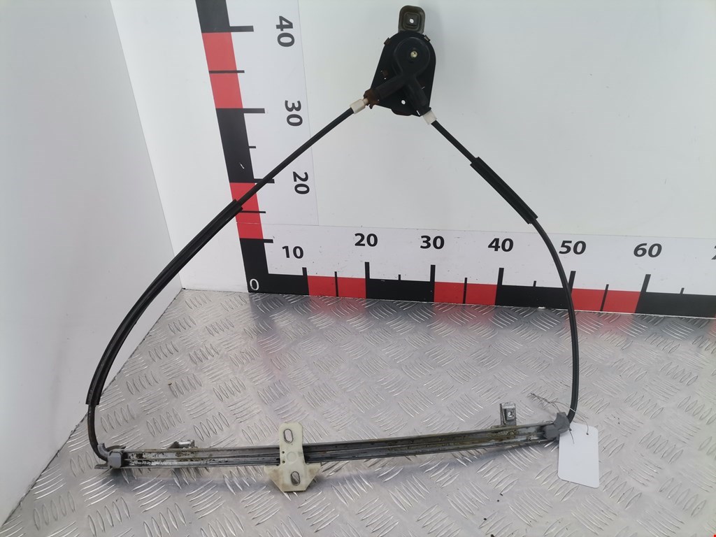 Стеклоподъемник передний левый VOLKSWAGEN Polo II 1981-1994