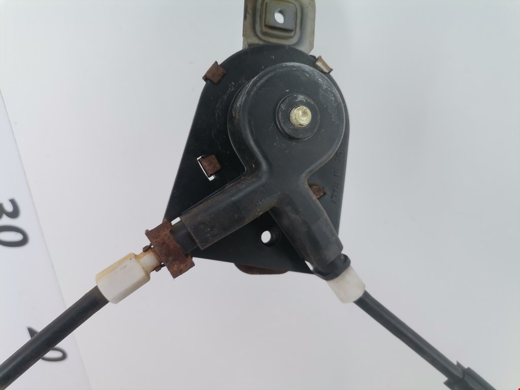 Стеклоподъемник передний левый VOLKSWAGEN Polo II 1981-1994