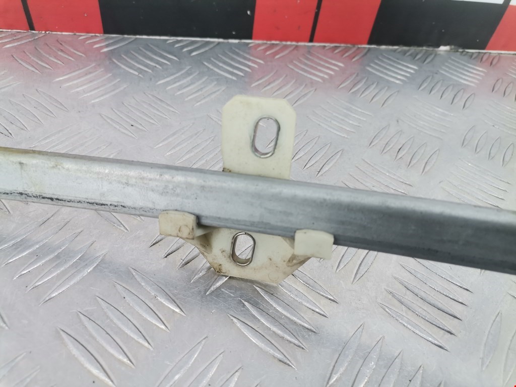 Стеклоподъемник передний левый VOLKSWAGEN Polo II 1981-1994