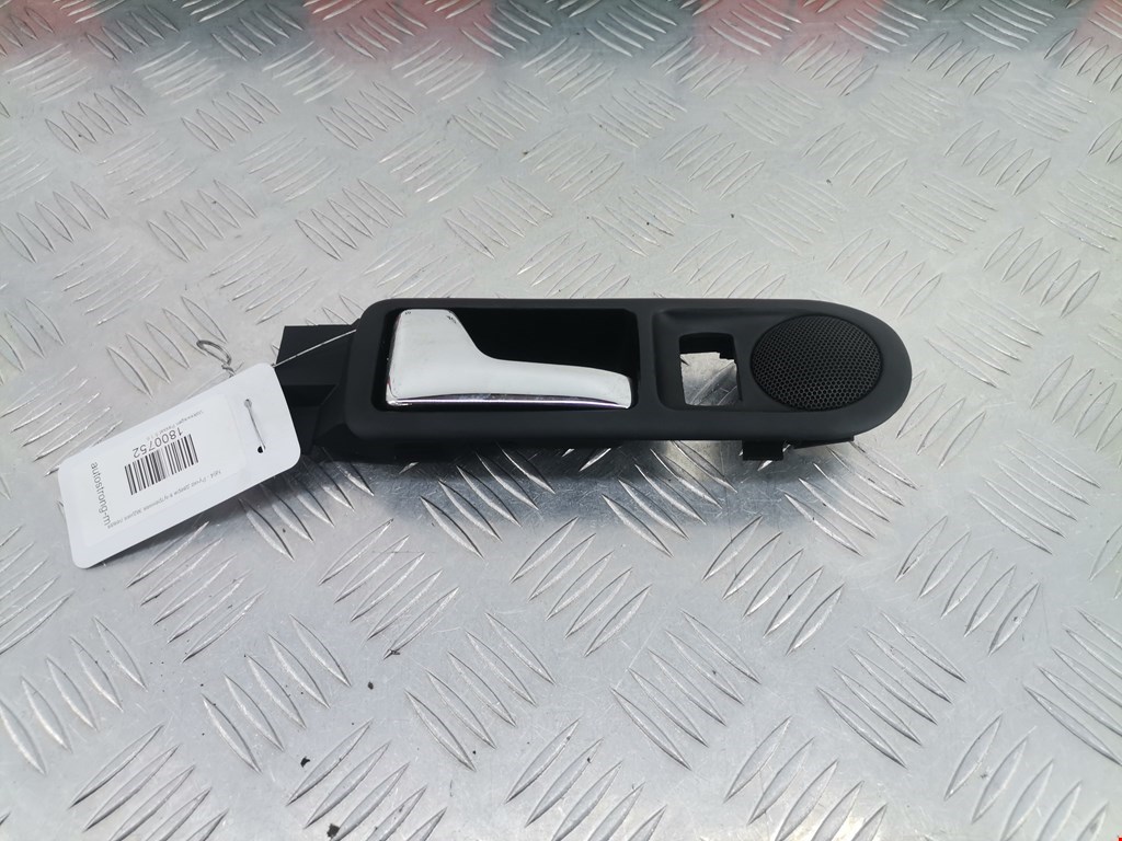 Ручка дверная задняя внутренняя левая VOLKSWAGEN Passat B5 1997-2005