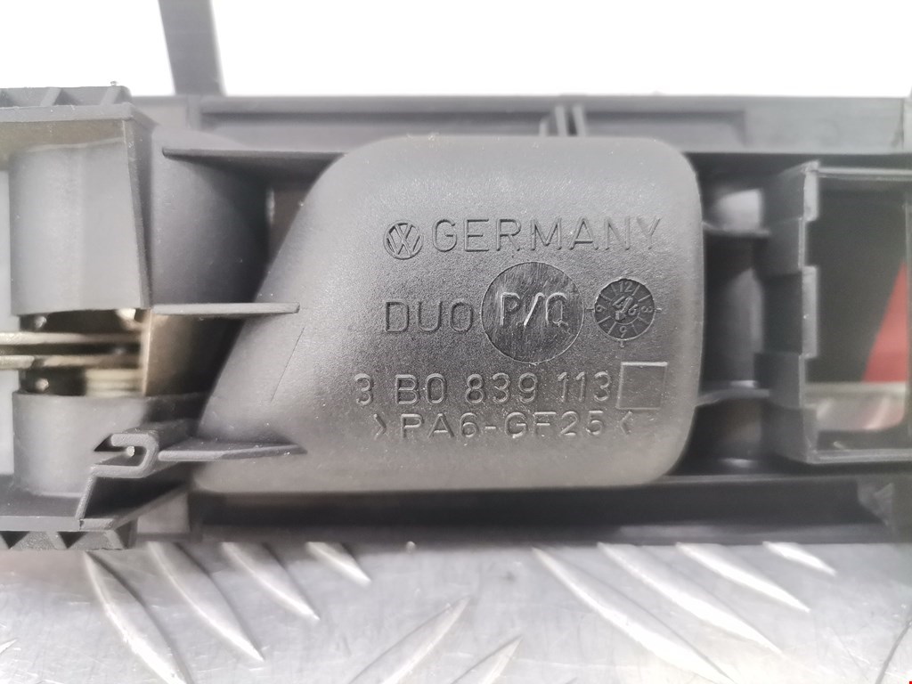 Ручка дверная задняя внутренняя левая VOLKSWAGEN Passat B5 1997-2005