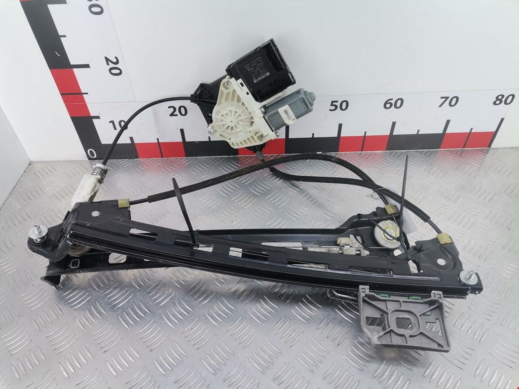 Стеклоподъемник электрический двери передней правой Volkswagen Passat CC (2008-2018)