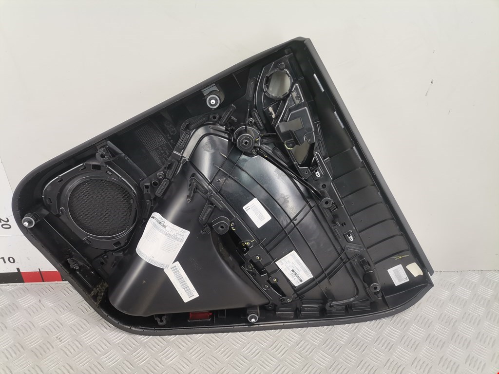 Обшивка двери задняя левая AUDI Q3 I 2011-2018