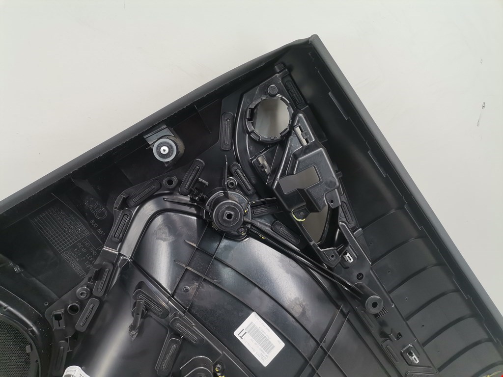 Обшивка двери задняя левая AUDI Q3 I 2011-2018